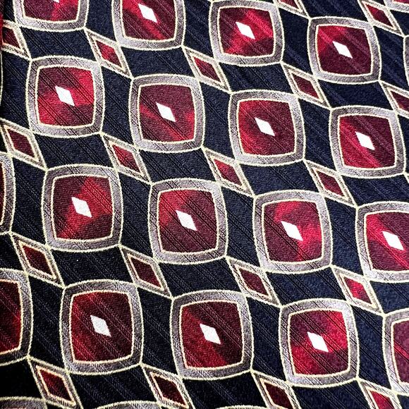 Vienicci Men's Tie- 60"- Black / Red Geometric Pattern Design - Silk Necktie - Picture 2 of 5